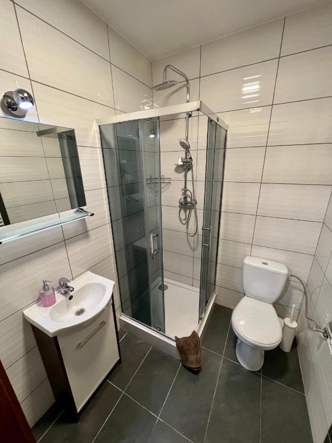 Apartamenty Ostrowiec - Pokoje Goscinne Centrum Ostrowiec Świętokrzyski المظهر الخارجي الصورة
