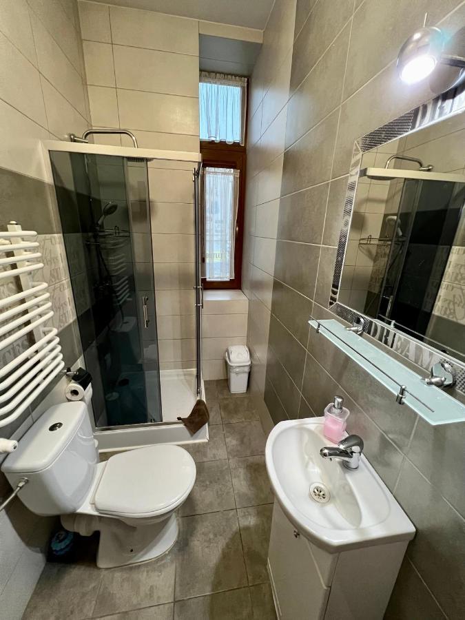Apartamenty Ostrowiec - Pokoje Goscinne Centrum Ostrowiec Świętokrzyski المظهر الخارجي الصورة