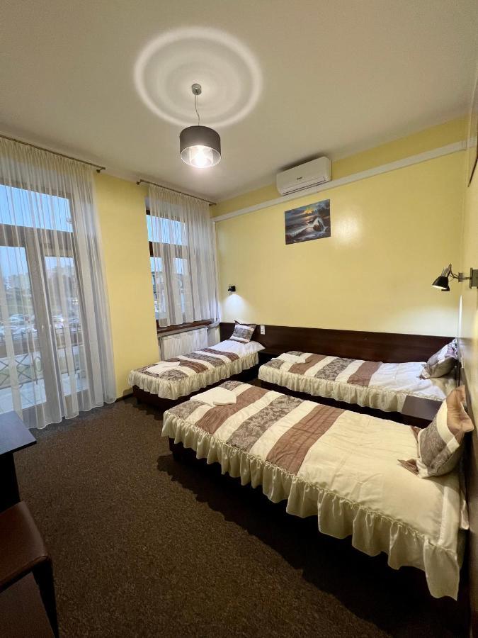Apartamenty Ostrowiec - Pokoje Goscinne Centrum Ostrowiec Świętokrzyski المظهر الخارجي الصورة