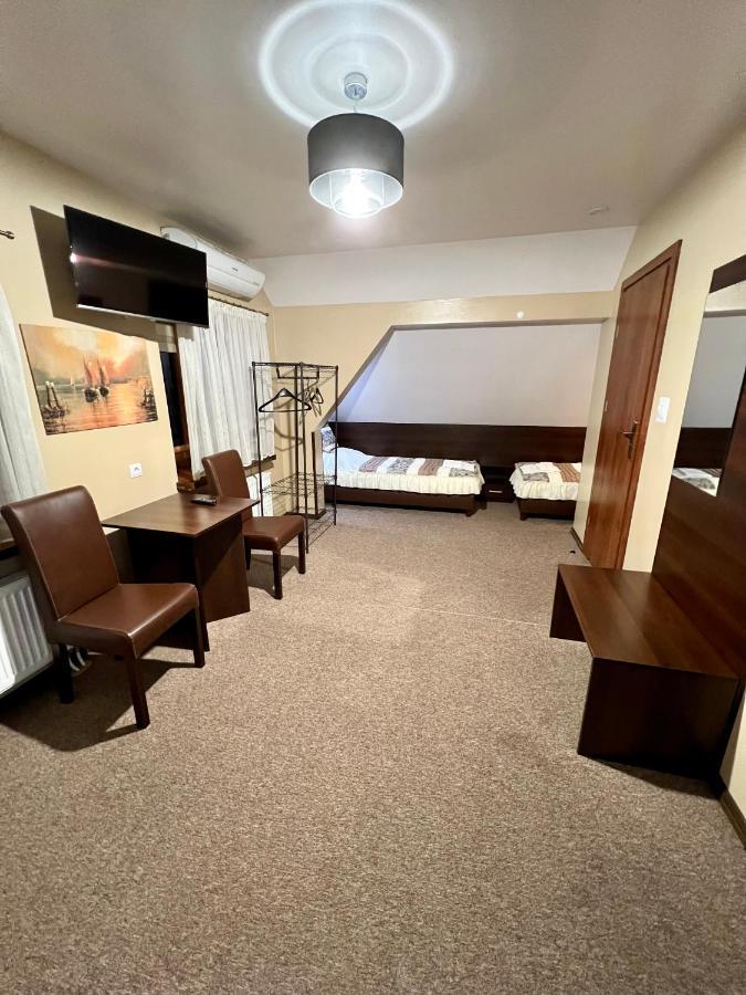 Apartamenty Ostrowiec - Pokoje Goscinne Centrum Ostrowiec Świętokrzyski المظهر الخارجي الصورة