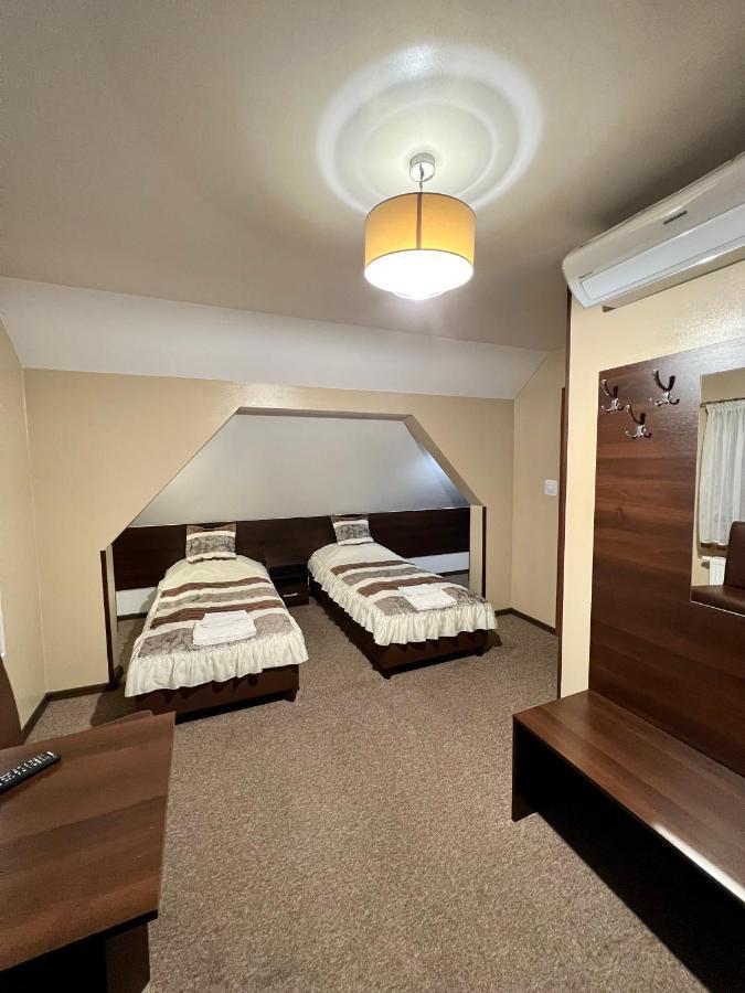 Apartamenty Ostrowiec - Pokoje Goscinne Centrum Ostrowiec Świętokrzyski المظهر الخارجي الصورة