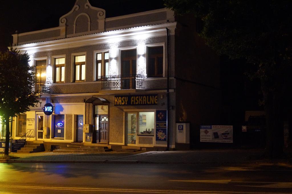 Apartamenty Ostrowiec - Pokoje Goscinne Centrum Ostrowiec Świętokrzyski المظهر الخارجي الصورة